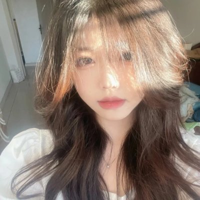 沙滩上的夏娃